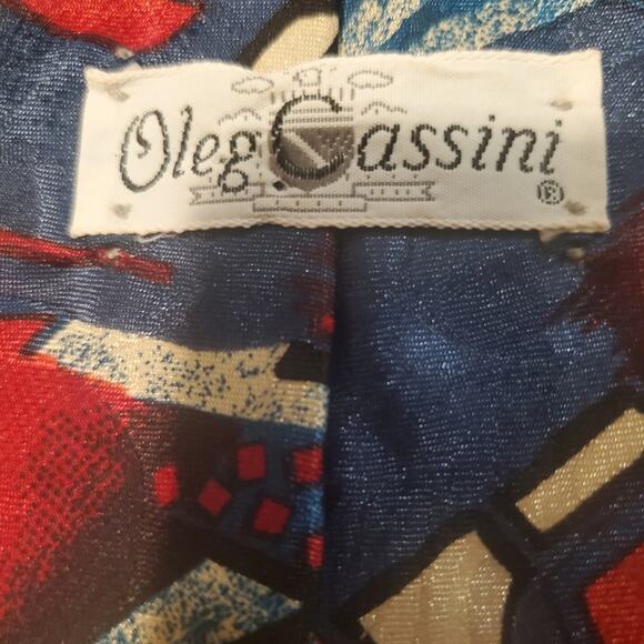 Oleg Cassini Red Blue White polyester tie with bold geometric print - Picture 3 of 4